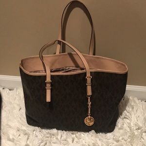 Michael Kors jet set large tote
